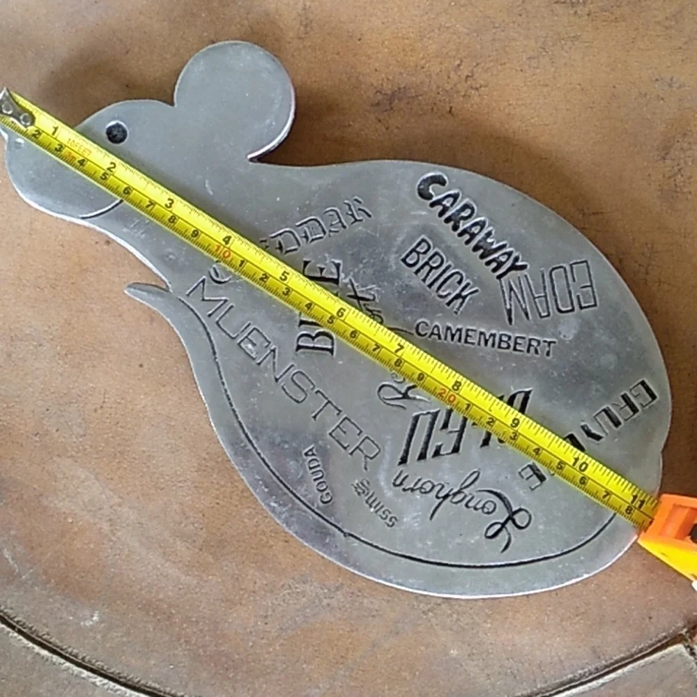 Vintage 1975 metal cheese mouse serving tray